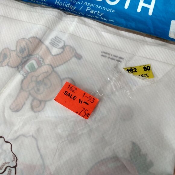 Vintage Plastic Tablecloth Bears Dessert 54x72 Woolworth's NIP Made in Hong Kong - Picture 5 of 13